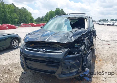 2013 Ford Escape Titanium z USA, uszkodzony, nr VIN 1FMCU9J97DUB91431